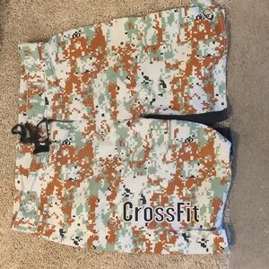 Men's CrossFit Camo Athletic Shorts - Green and Brown Size L Asking Only $17